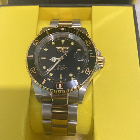 Watch - Picture 2 of 3